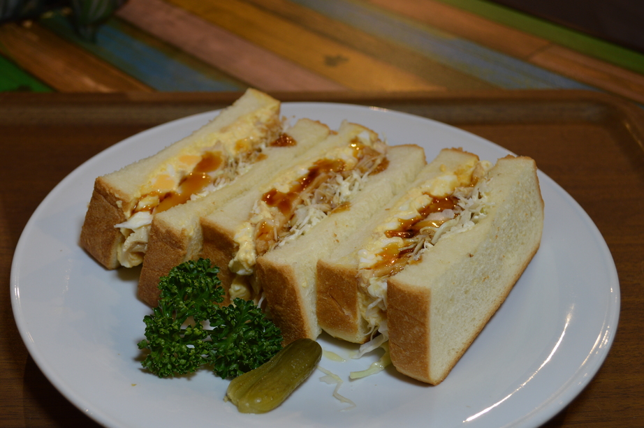 Chicken Egg Sandwich