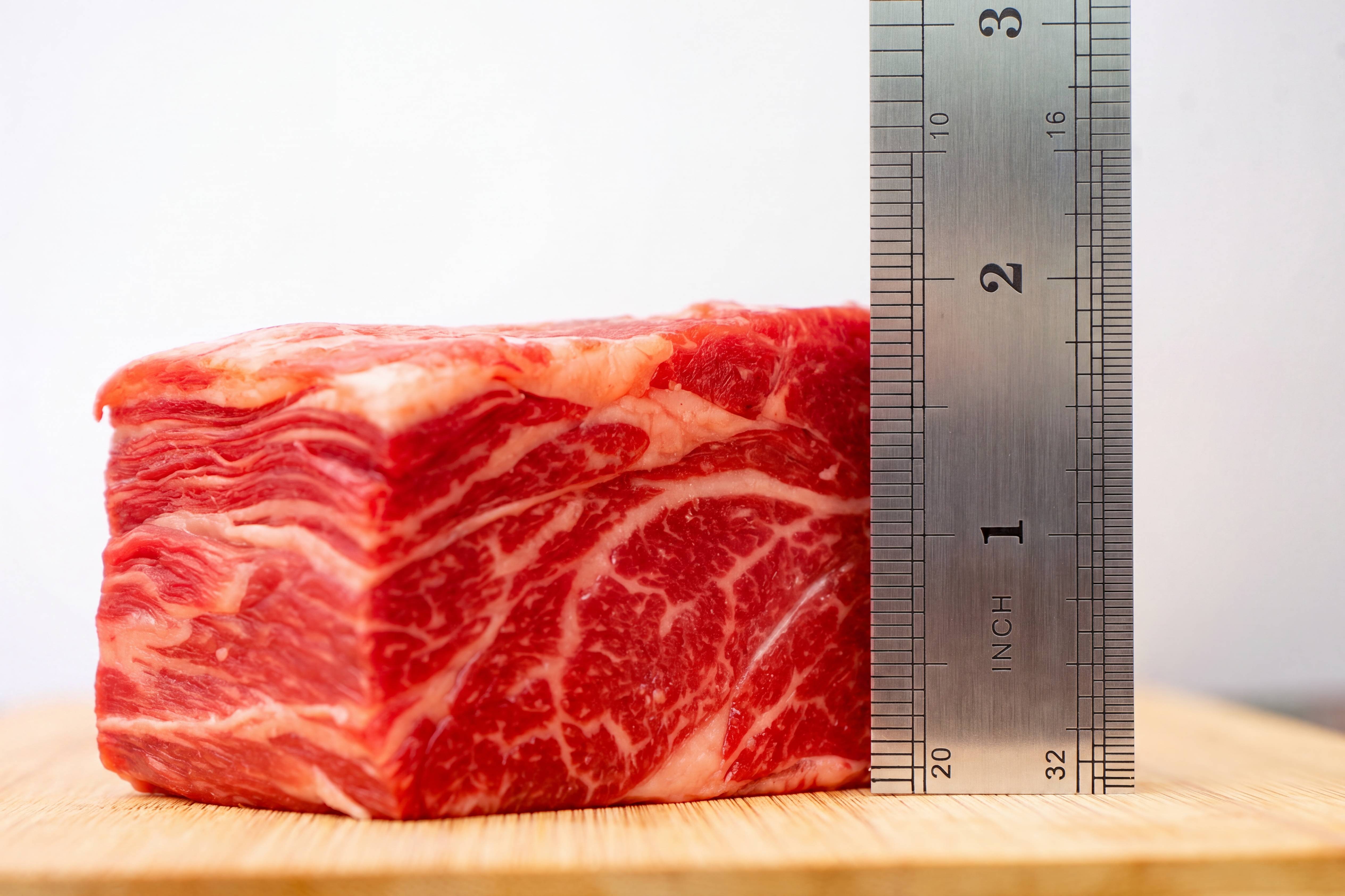 ~1インチ超えの極厚肉が主役の新BBQメニュー！ここでしか味わえない大迫力の体験を！~