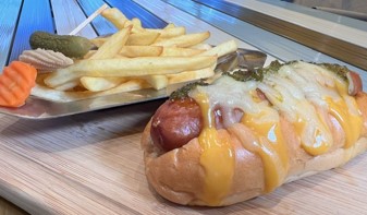 チーズたっぷりホットドッグセット
